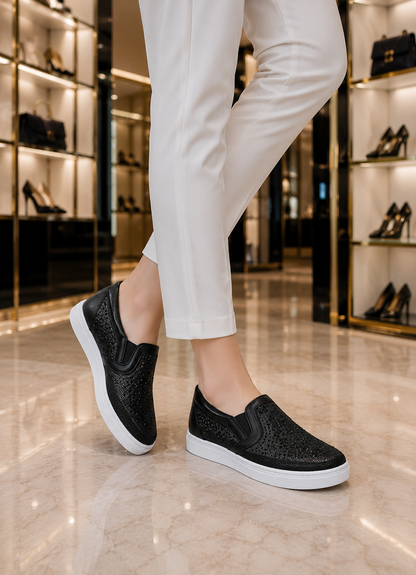 Baskets Élégance Blanche à Talon Compensé Invisible et Maille Respirante
