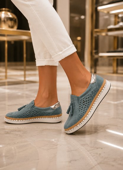 Mocassins à Pompons pour Femme – Élégance Décontractée & Raffinée