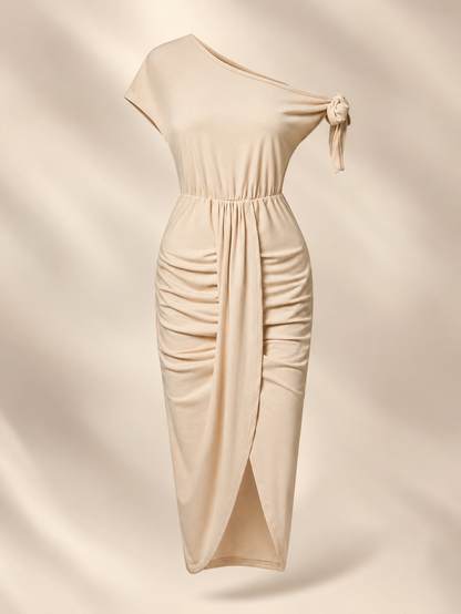 Robe Élégante Asymétrique à Col Diagonal et Fente
